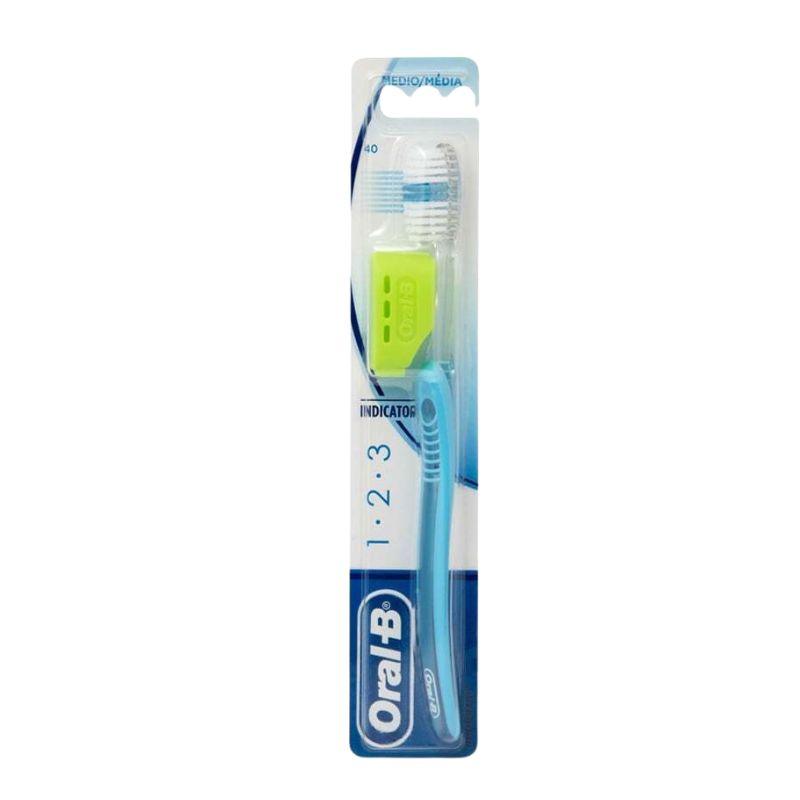 Oral-B 123 Indicator manuelna četkica za zube sa poklopcem