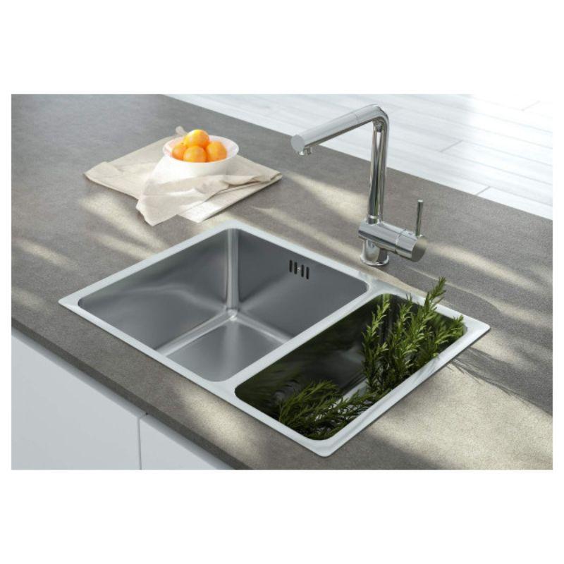 Pogled odozgo – raspored jednog i polovina korita